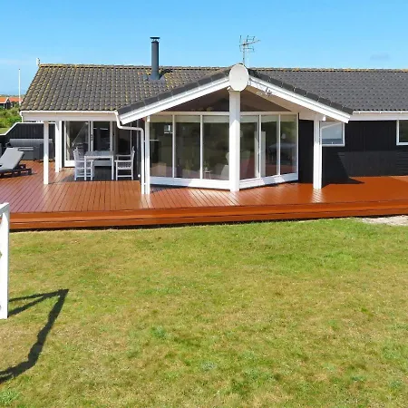 Дом отдыха Calm Holiday In Harboore With Sauna Harboor
